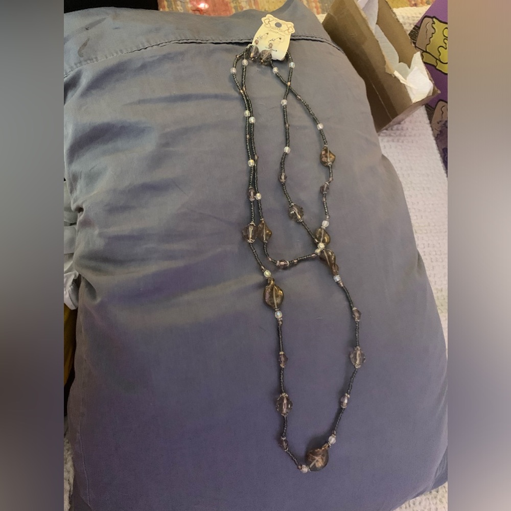Necklace/Earring set made of genuine glass